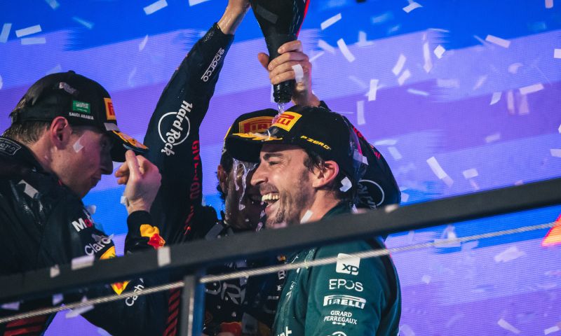 Alonso in lijstje met honderd podiums