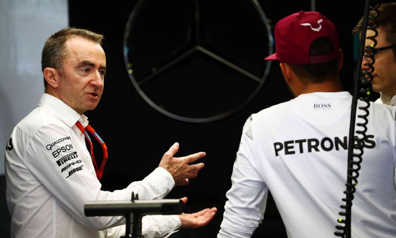 Voormalig Mercedes-topman niet eens met hamilton over rb19