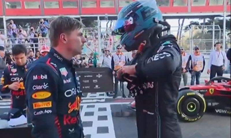 verstappen spricht mit Russell nach sprintrennen baku