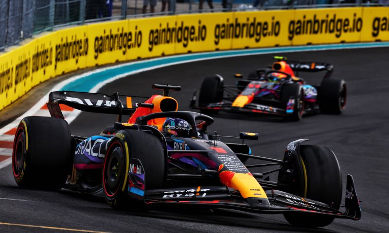 Max Verstappen opent nieuwe Verstappen-shop