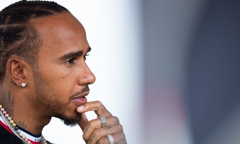 hamilton would like to continue at mercedes contract for five years