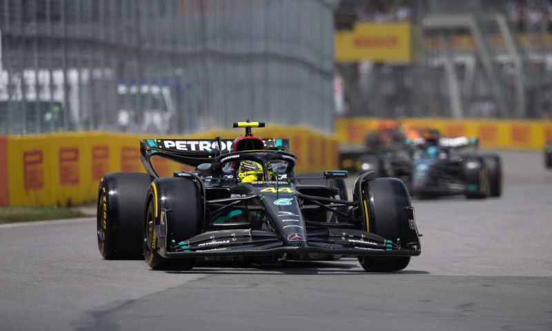 Mercedes over lagging behind Verstappen