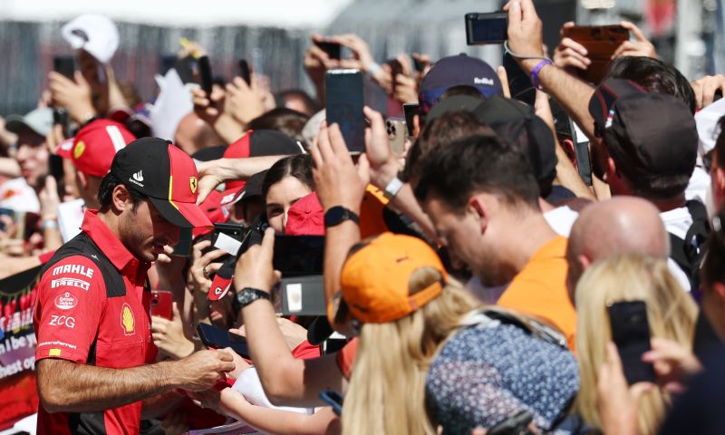 Carlos Sainz Ferrari nach schwierigem Jahr für italienisches Team