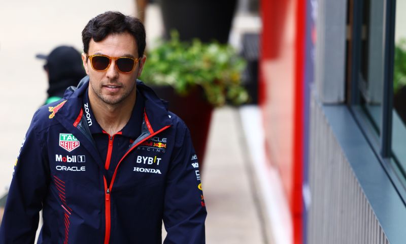 Montoya does not see Perez leaving Red Bull just yet