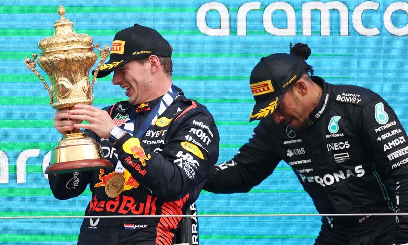 hamilton et verstappen font un travail extraordinaire chez red bull