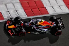 Thumbnail for article: Abu Dhabi Grand Prix start : Verstappen and Leclerc in full battle