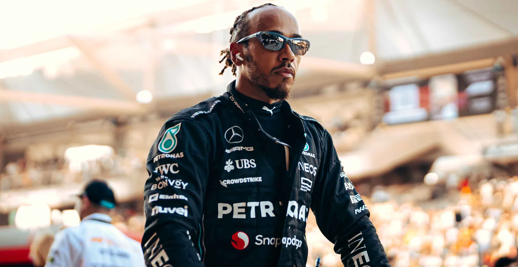 Fake 'Lewis Hamilton' involved in attempted scam