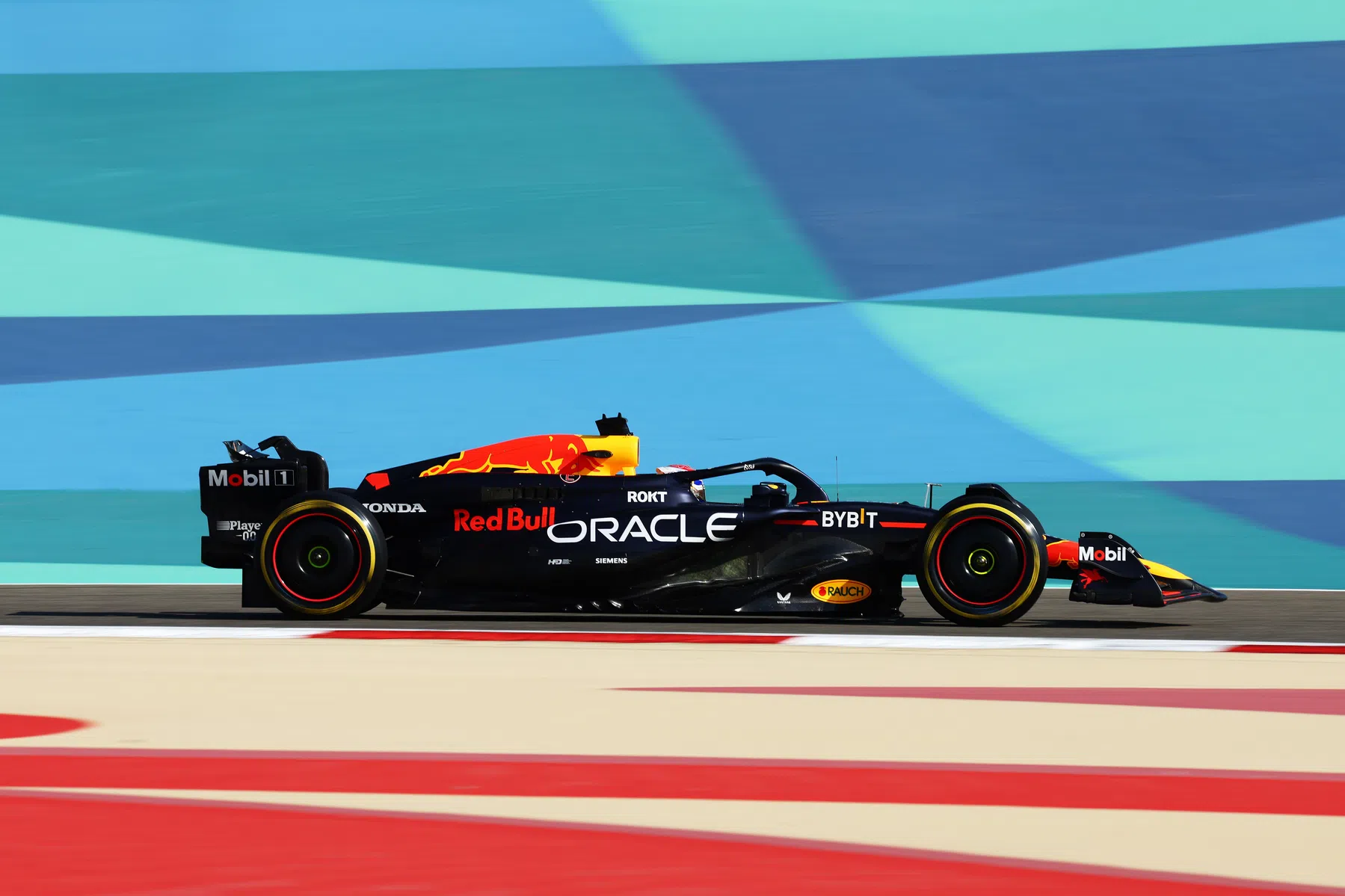 Full results FP1 Bahrain with Verstappen on P6, Ricciardo P1