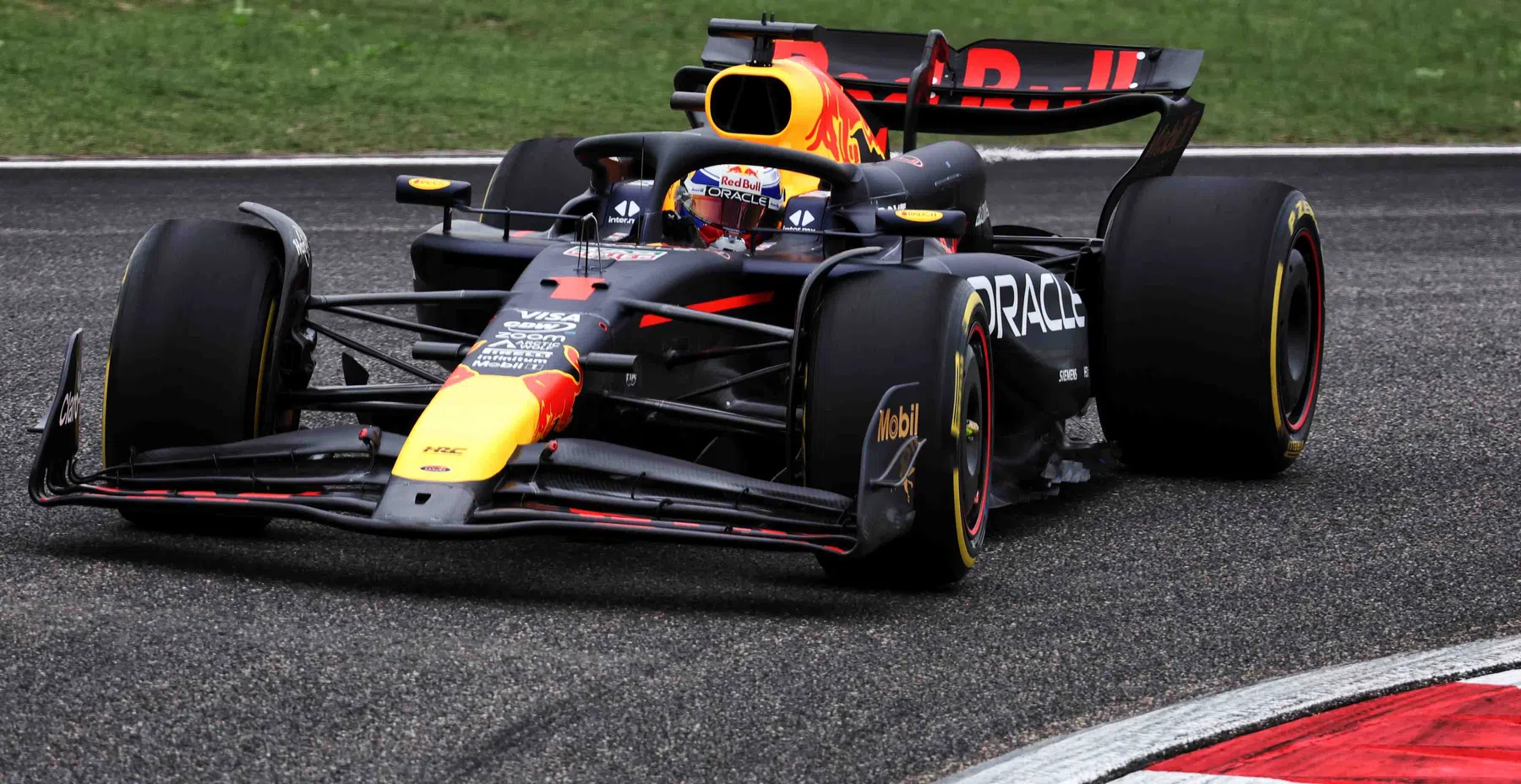 F1 teams and Pirelli unaware of painted asphalt in China