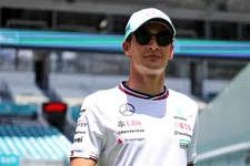 Thumbnail for article: Russell espère toujours Verstappen comme coéquipier : "Ce serait génial"