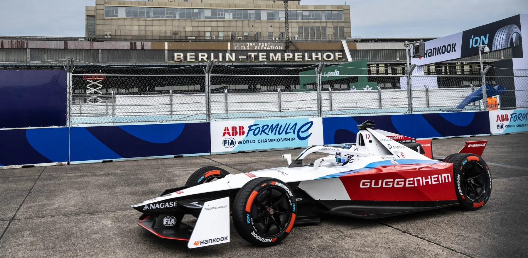 Dennis grabs pole for second E-Prix Berlin