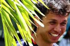 Thumbnail for article: Waarom de nieuwe Williams-deal van Albon verrassend én begrijpelijk is