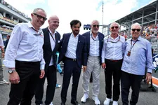 Thumbnail for article: FOM and FIA make peace: 'Expanding F1's potential together'