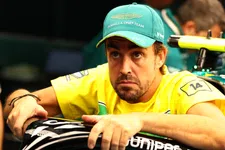 Thumbnail for article: Alonso makes a snide comment towards Hamilton