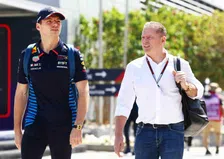 Thumbnail for article: Verstappen smentisce la questione Jos e Horner e parla di "divergenza di opinioni".