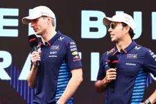 Thumbnail for article: Hill wijst Verstappen aan als reden voor contractverlenging Perez