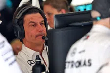 Thumbnail for article: Wolff teleurgesteld na mislopen pole: 'Verstappen was veel te snel'