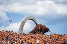 Thumbnail for article: Red Bull Ring maakt zich op voor GP Oostenrijk: tribunes kleuren oranje