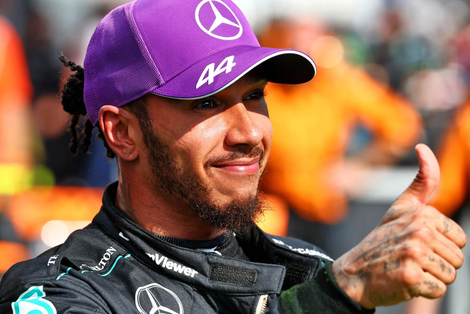 Lewis Hamilton over vechten met Max Verstappen in Hongarije 2024