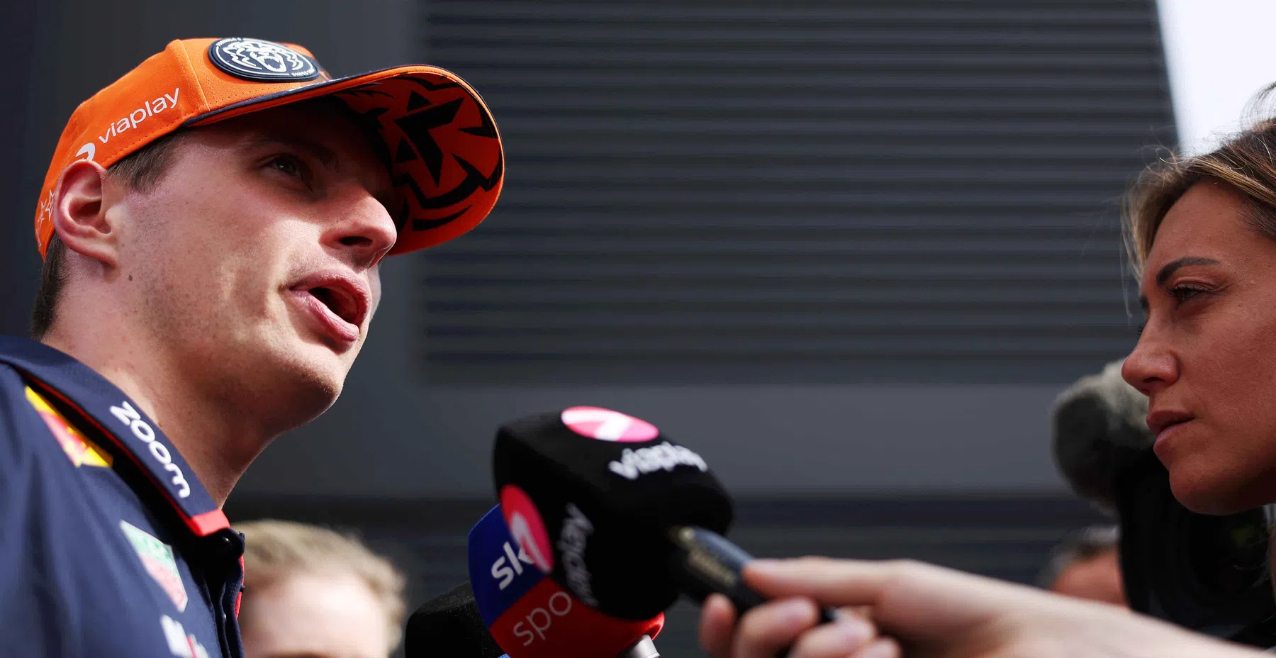 Le paddock de la F1 sous le charme des messages radio de Verstappen