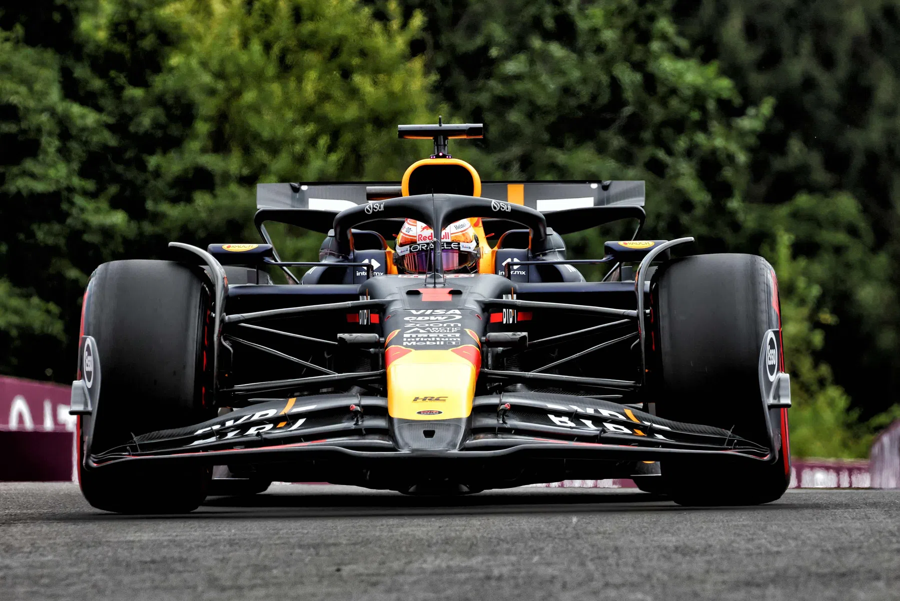 Verstappen blikt terug op trainingen in België