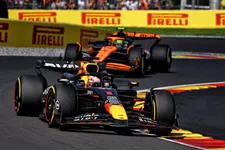 Thumbnail for article: Brown heeft boodschap voor Verstappen: ‘McLaren gaat voor de rijderstitel’