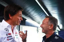 Thumbnail for article: Horner steekt de draak met Wolff na vraag over contract Verstappen