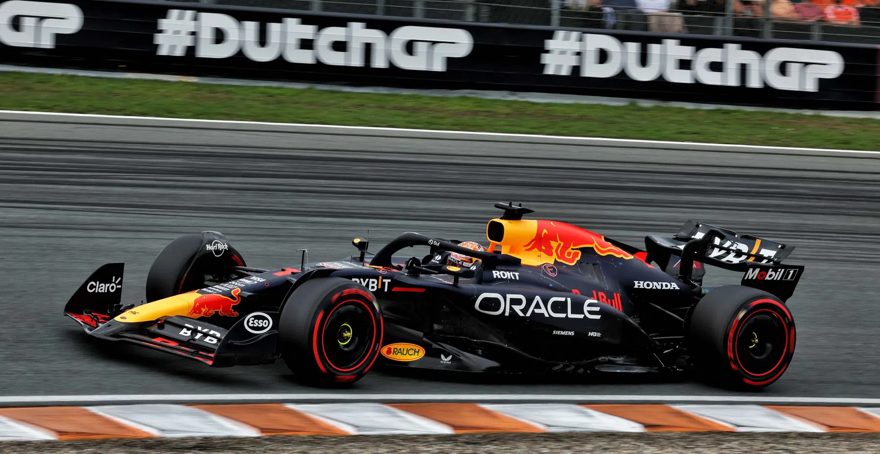 Verstappen pakt leiding bij start GP Zandvoort 2024