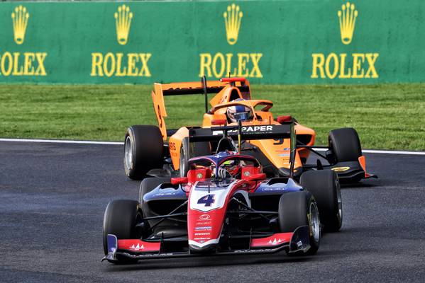 Lorenzo Fornaroli signe la pole position en F3, la lutte pour le titre s'intensifie à Monza