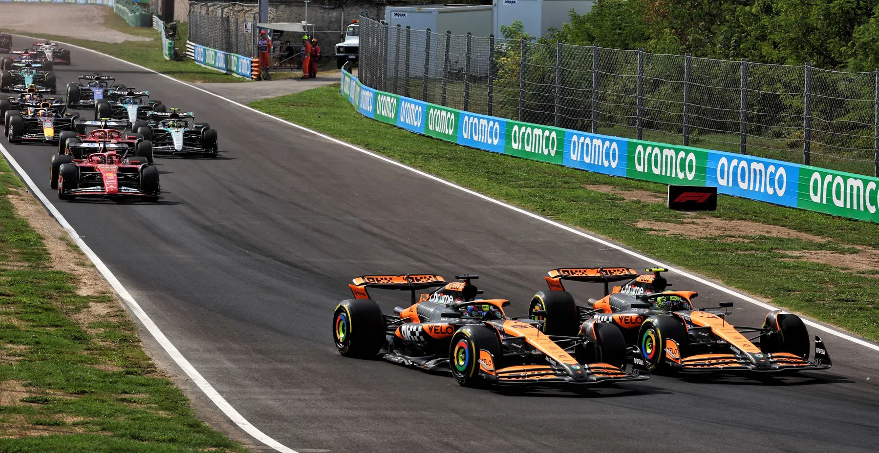 Buitenlandse media kritisch op McLaren na zege Ferrari en Leclerc in Monza