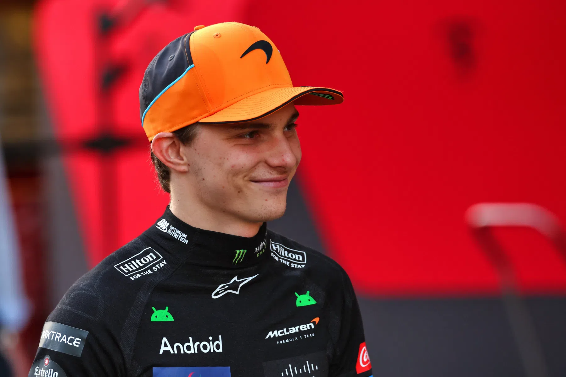 Oscar Piastri bezorgt McLaren hoofdpijn met zege in Baku