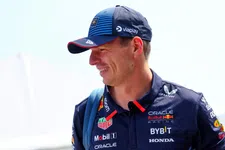 Thumbnail for article: Gelukswensen stromen binnen voor jarige Verstappen