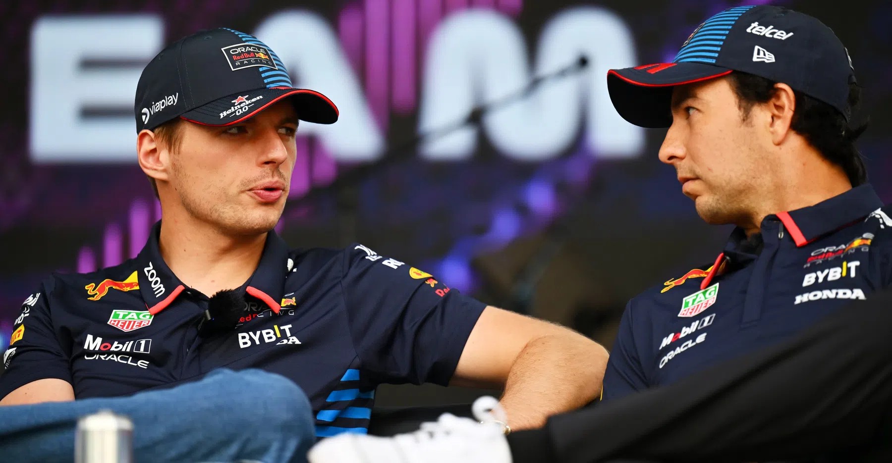 Max Verstappen gaat strijd aan met Sergio Perez